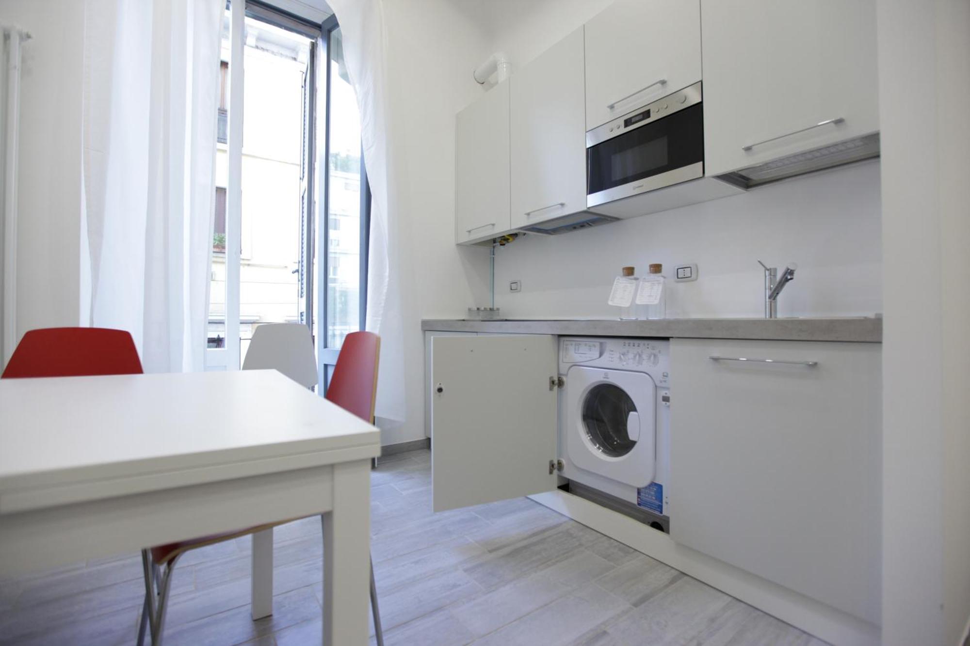 מילאנו Amazing Apartment In City Center With Balcony מראה חיצוני תמונה